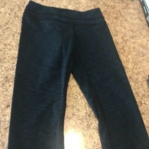 Lucy Capris-Heatherd blue/Black.  Size Med.